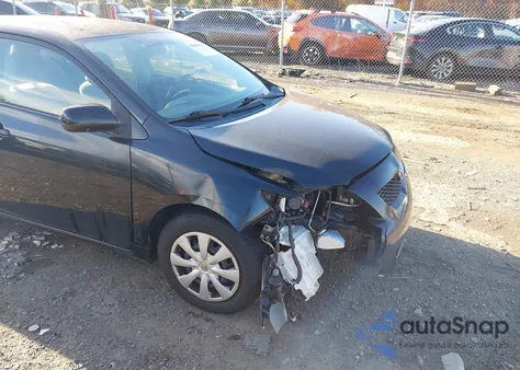 2010 Toyota Corolla Le z USA, uszkodzony, nr VIN 2T1BU4EE3AC302401